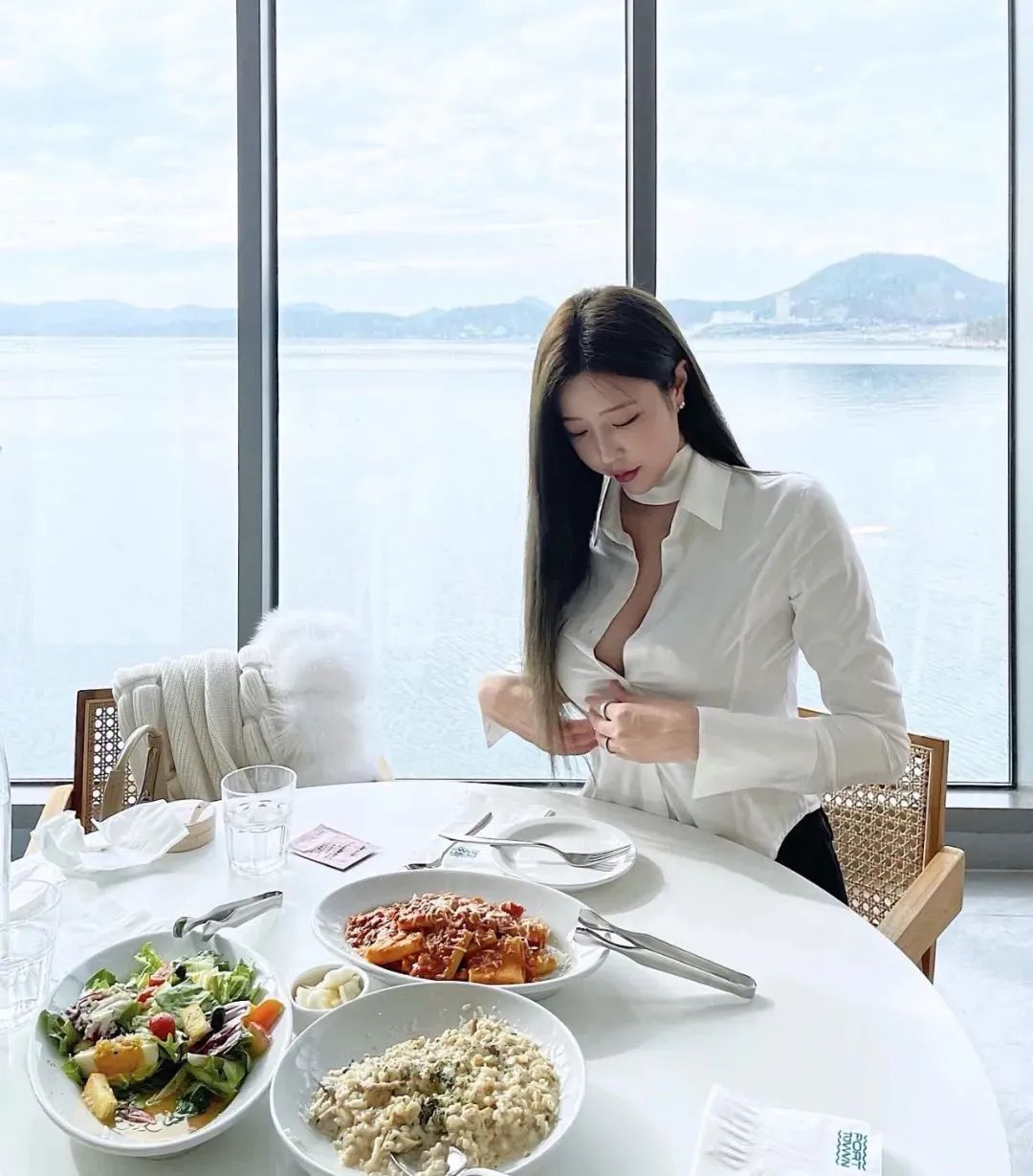 韩国第一名模崔素美，人气超高的网红美女