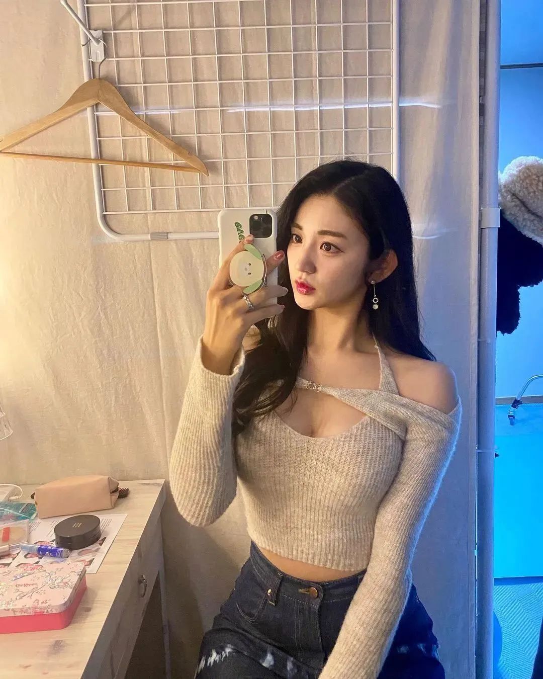 韩国空姐hanorikim，气质出众不输汤唯的网红美女
