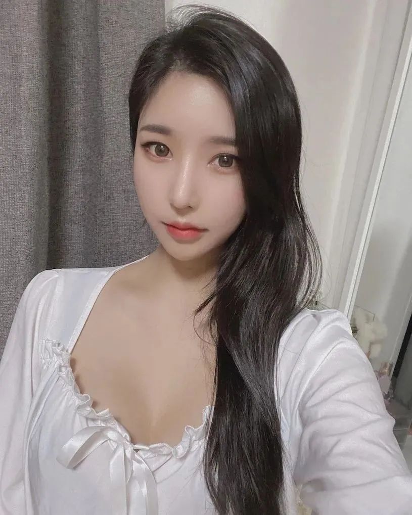 韩国网红Mallan，甜美迷人的瑜伽女神