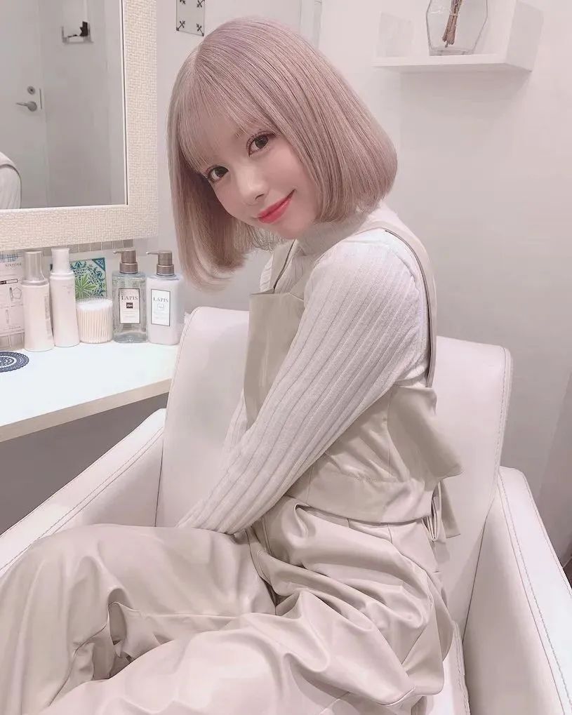 若林萌々，又萌又美的网红美女
