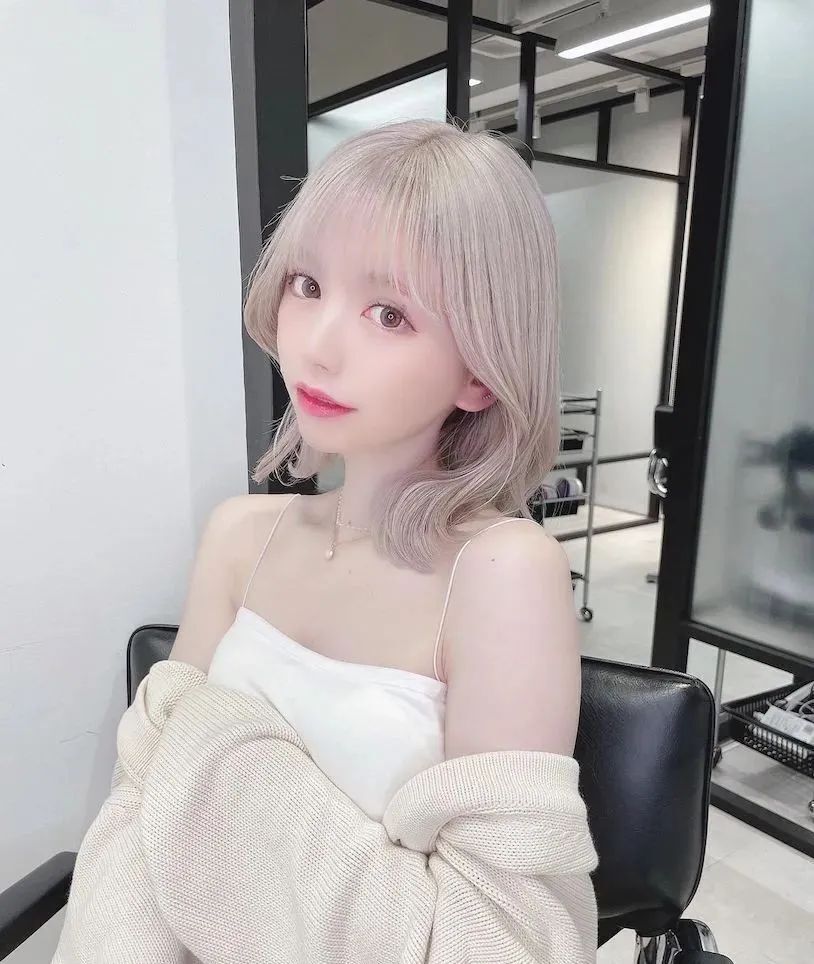 若林萌々，又萌又美的网红美女