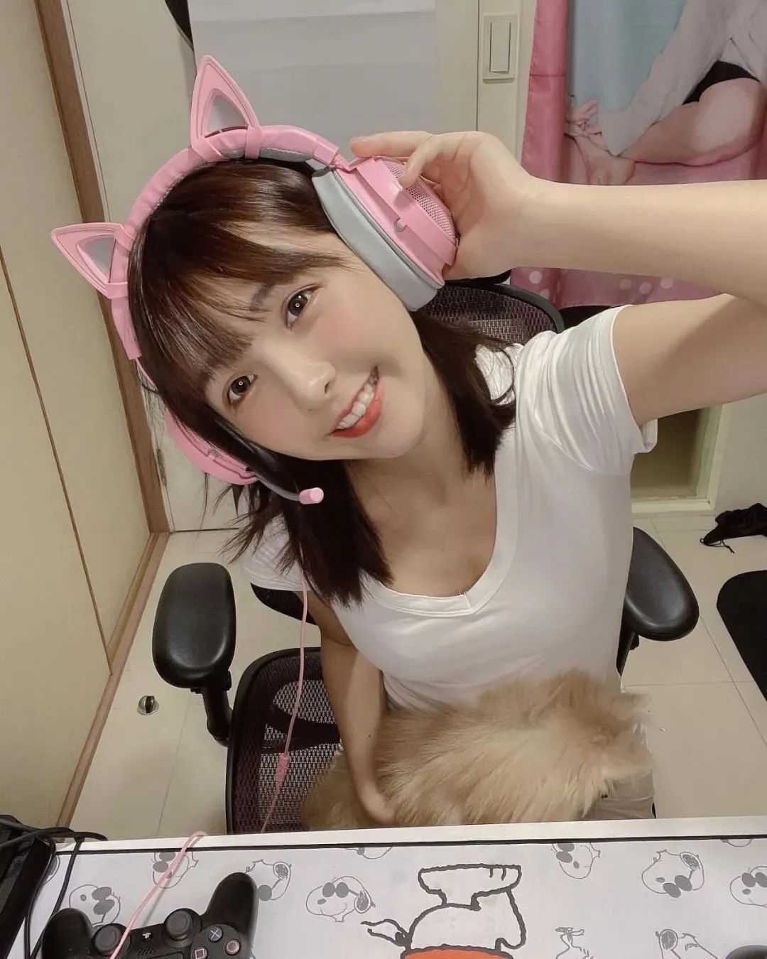 林可，清纯可爱的台湾网红美女