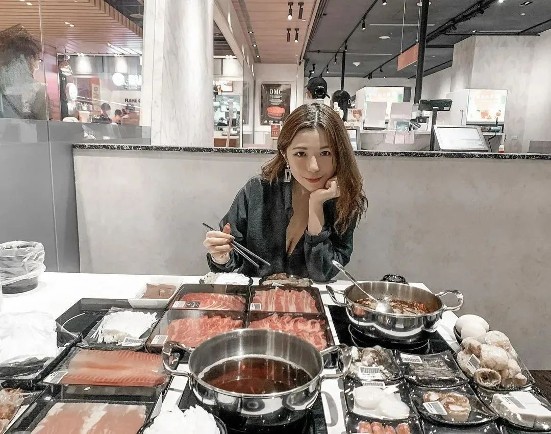 Catherine庭逸,辣度指数爆表的网红美女