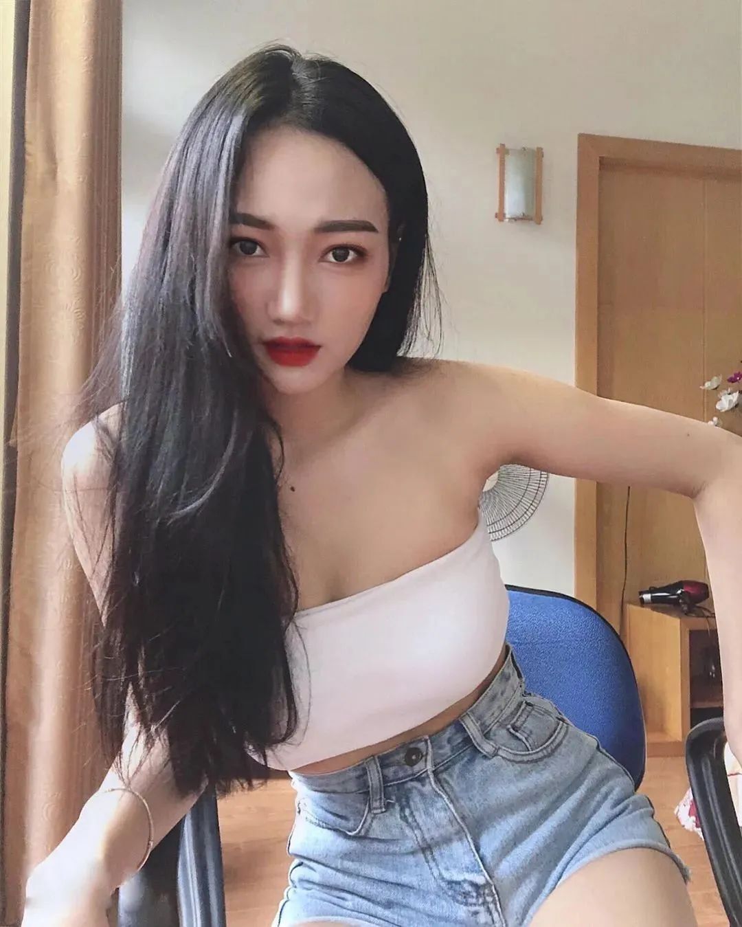 越南网红da.thao，肤白貌美的异域风格美女