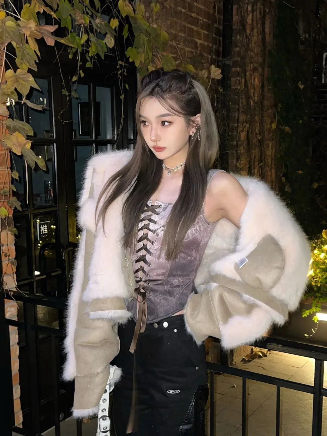 国产网红SheeNakkk，拥有精致氛围感的美少女
