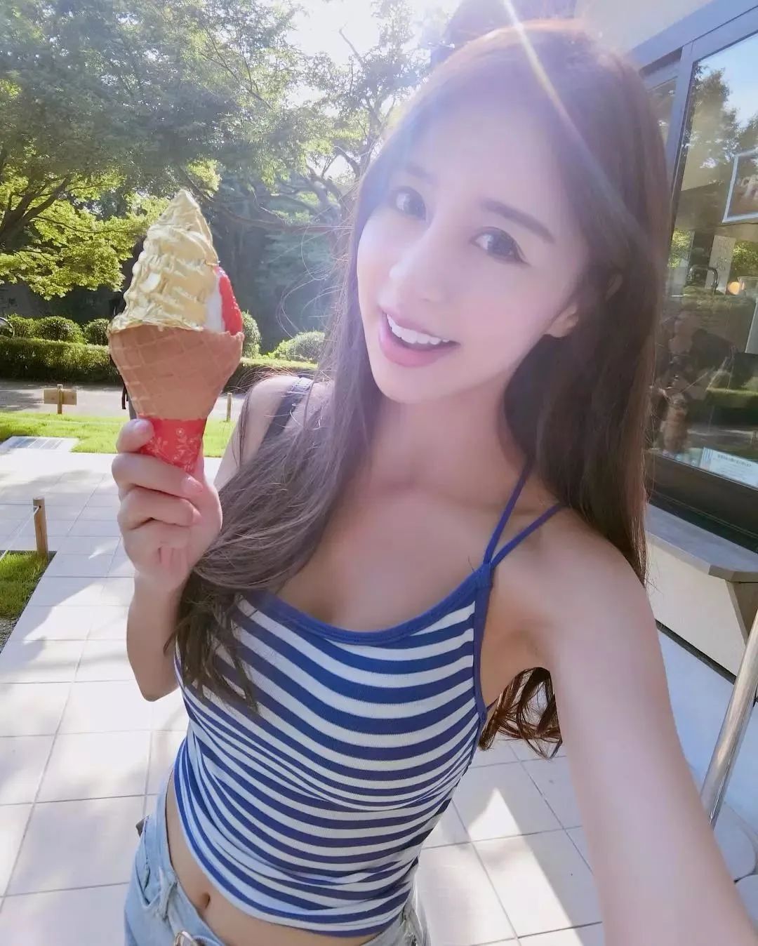 台湾最美空姐瑞塔儿，气质出众的甜美女神