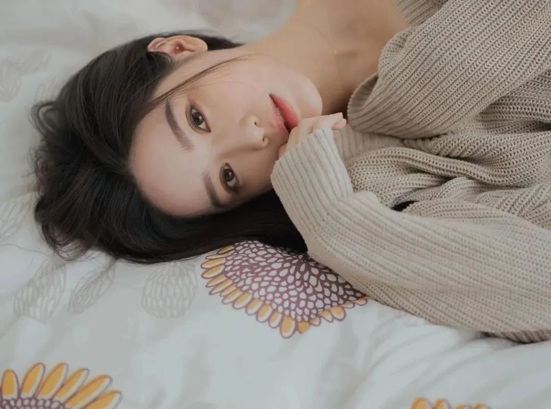 台湾初代网红陈玟予，甜美可人的气质女神