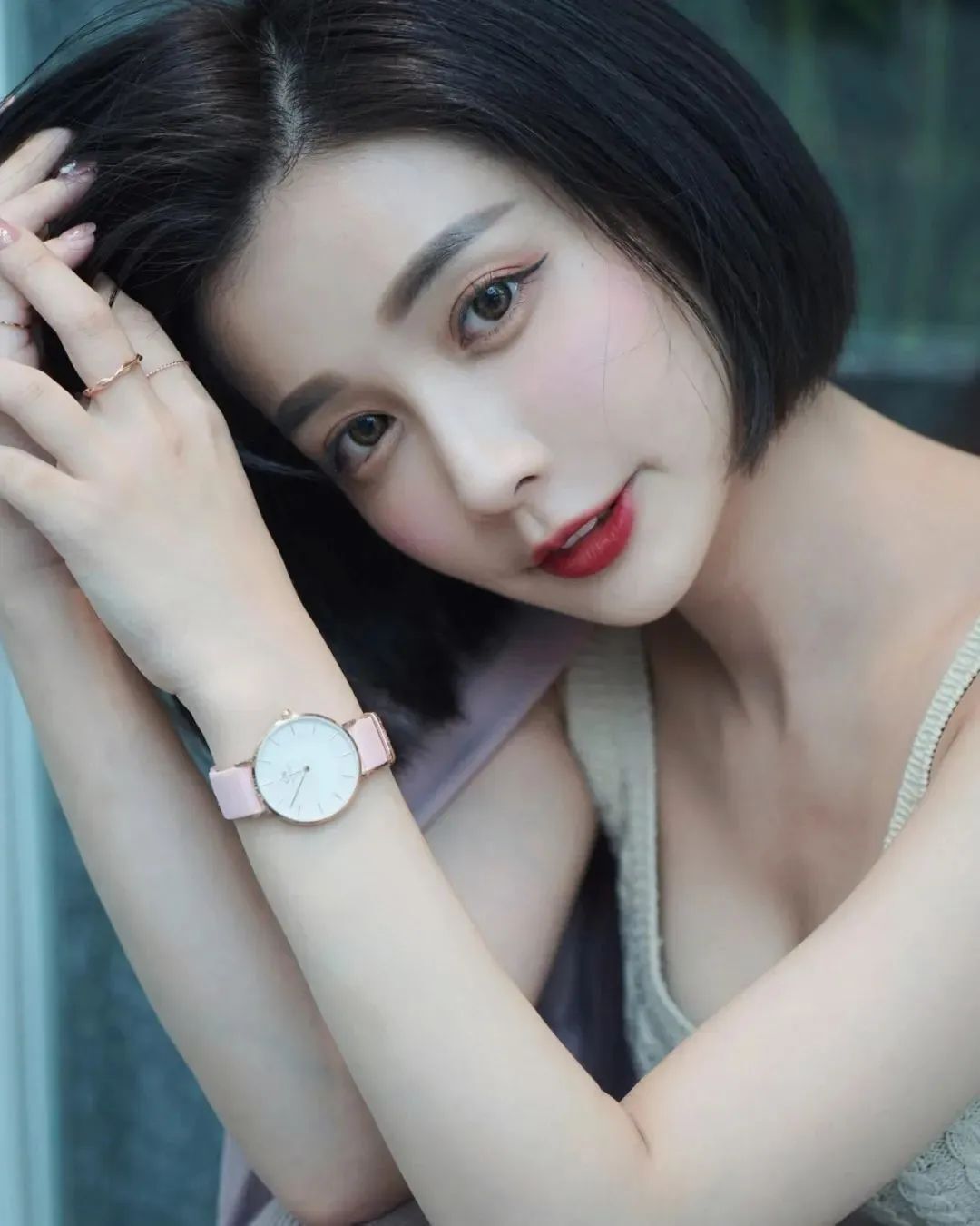 台湾网红简彤羽，才貌双全的美女模特