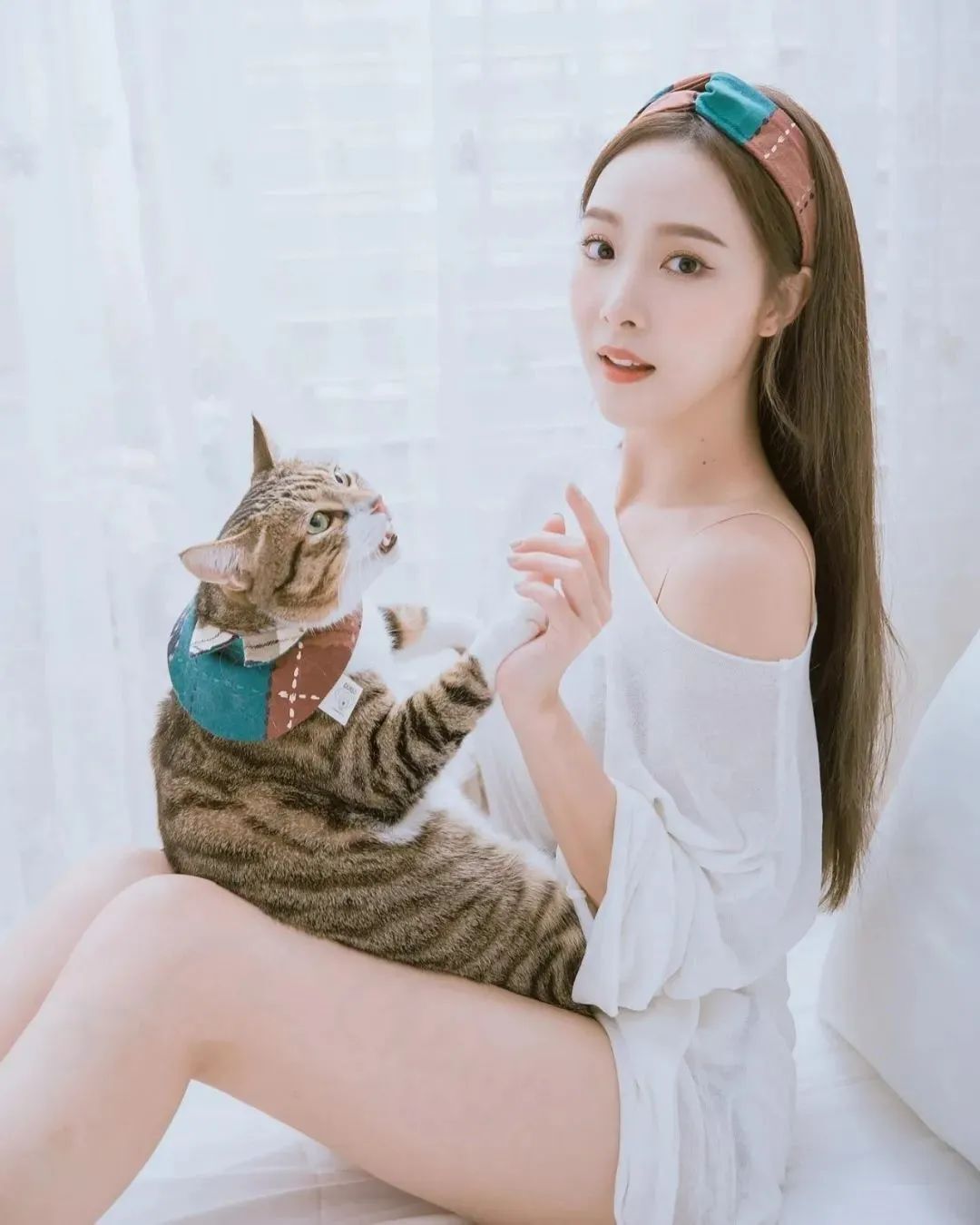 台湾网红叶骞逸，甜美迷人的啦啦队女神