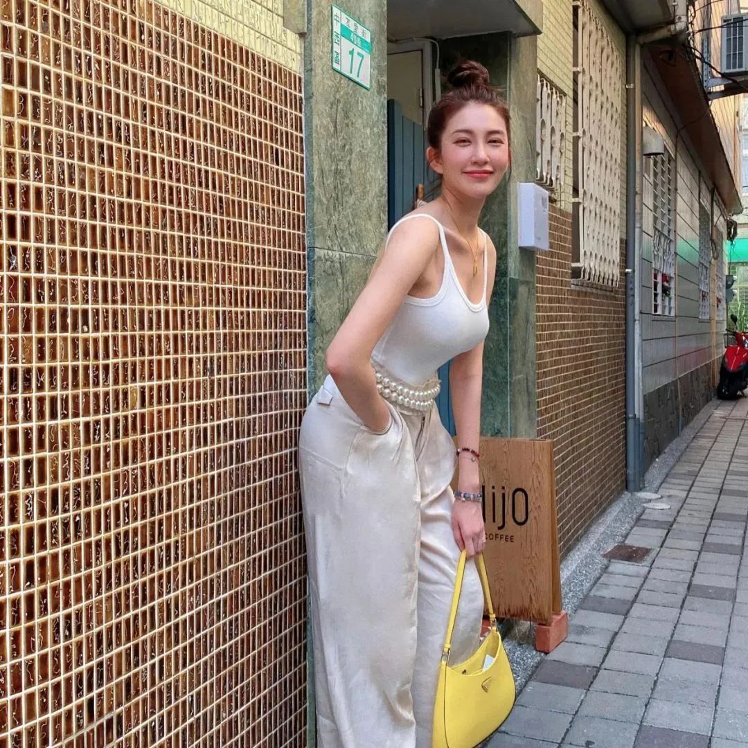 台湾网红Veeda Chang，甜美性感的混血儿女神