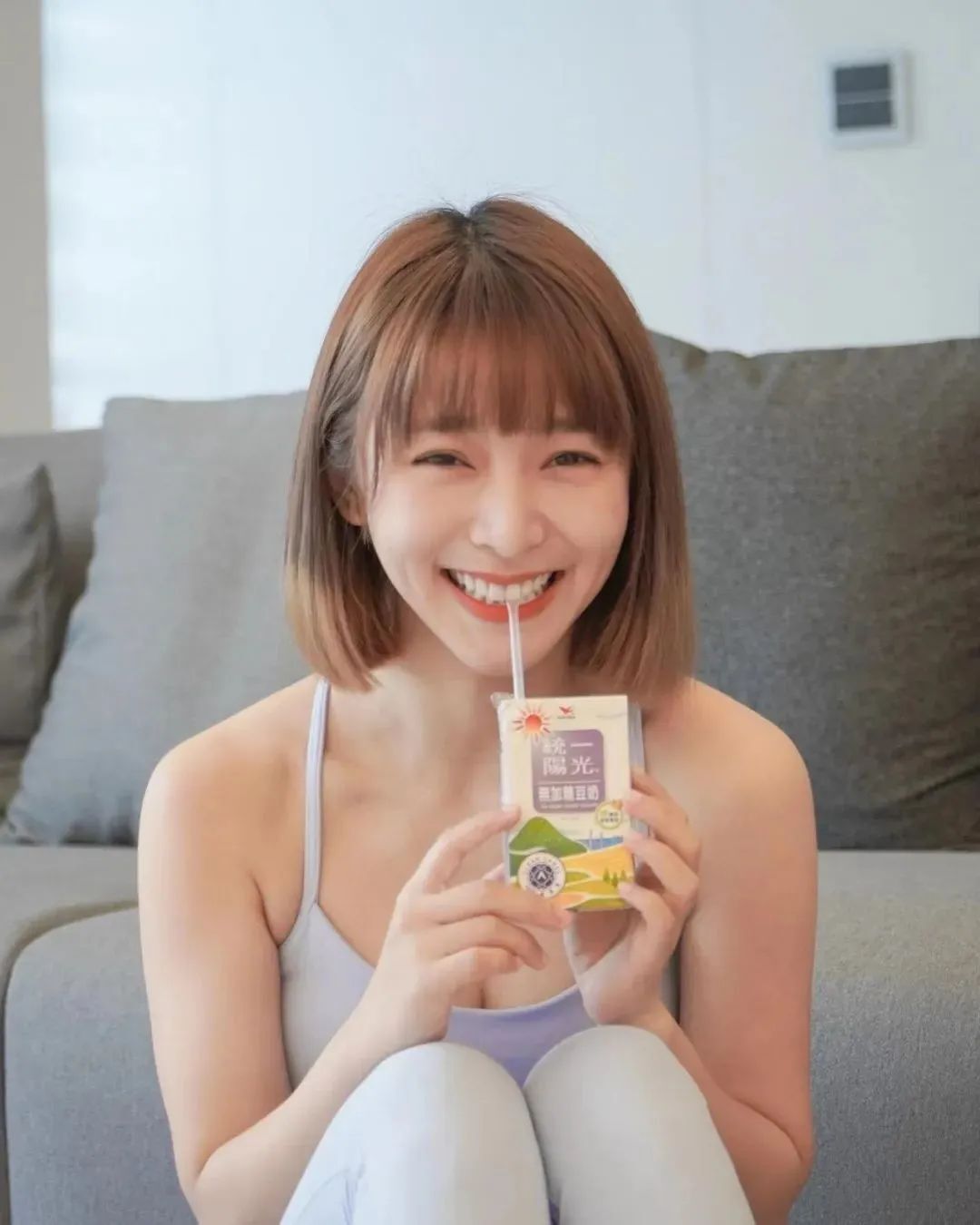 台湾网红温妮，甜美迷人的“国民妹妹”