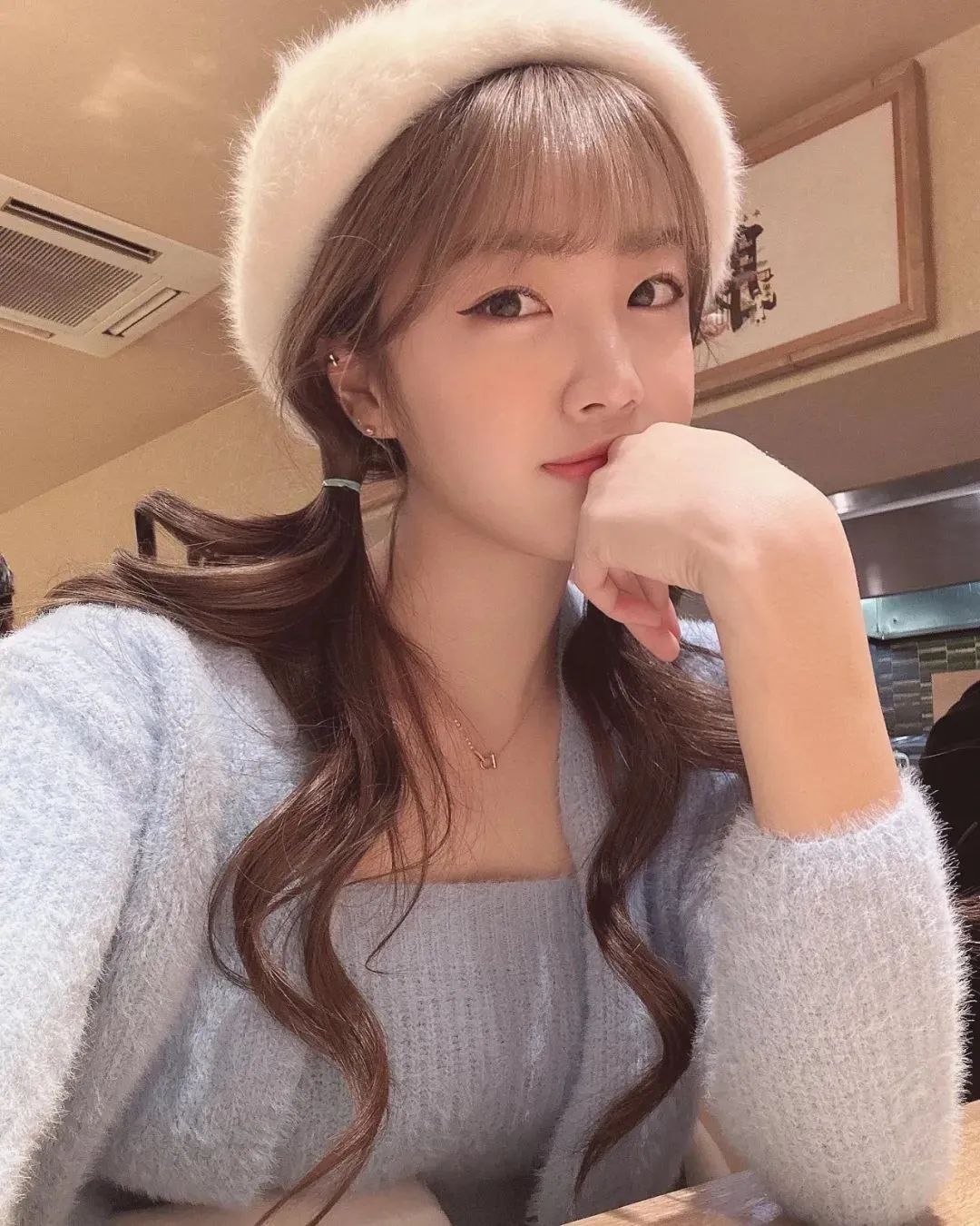 韩国网红安智贤，甜美可爱的啦啦队女神