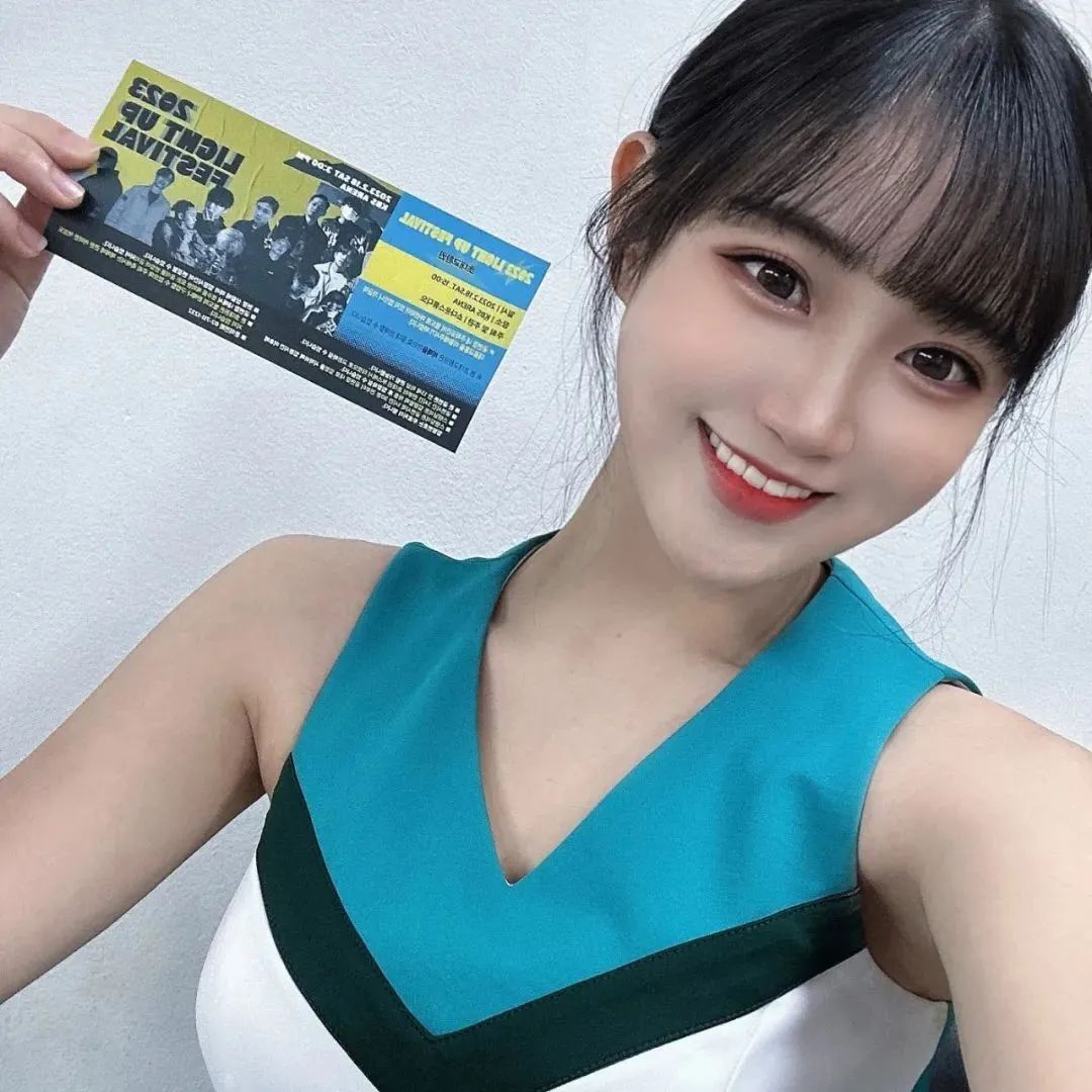 韩国网红李多惠，甜美可爱的啦啦队女神