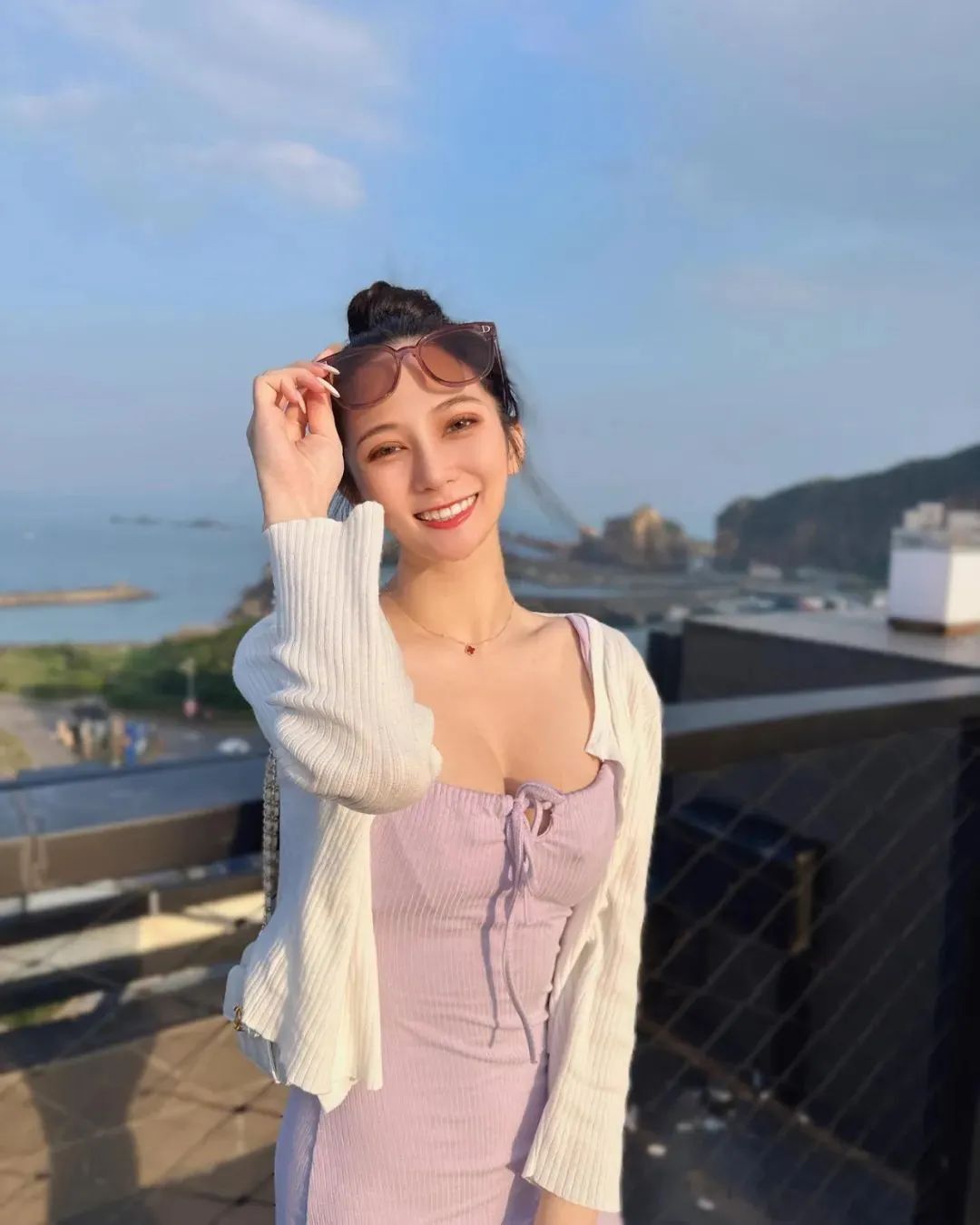 台湾网红徐恩，御姐范十足的气质女神