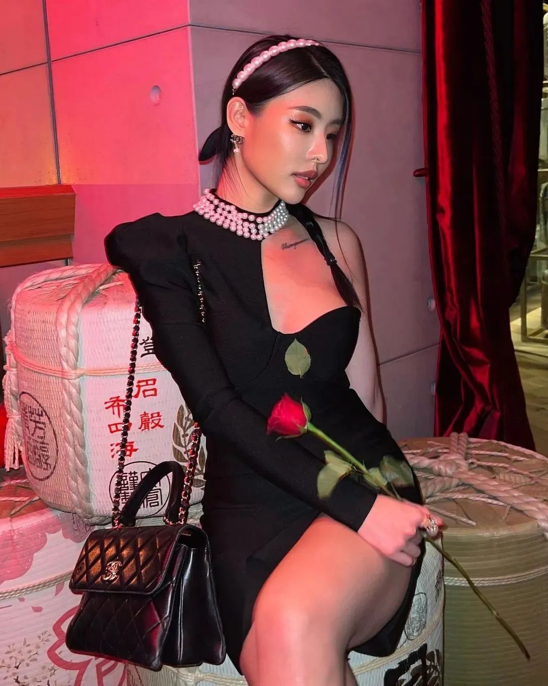 韩国网红ulael，颜值出众的高冷女神
