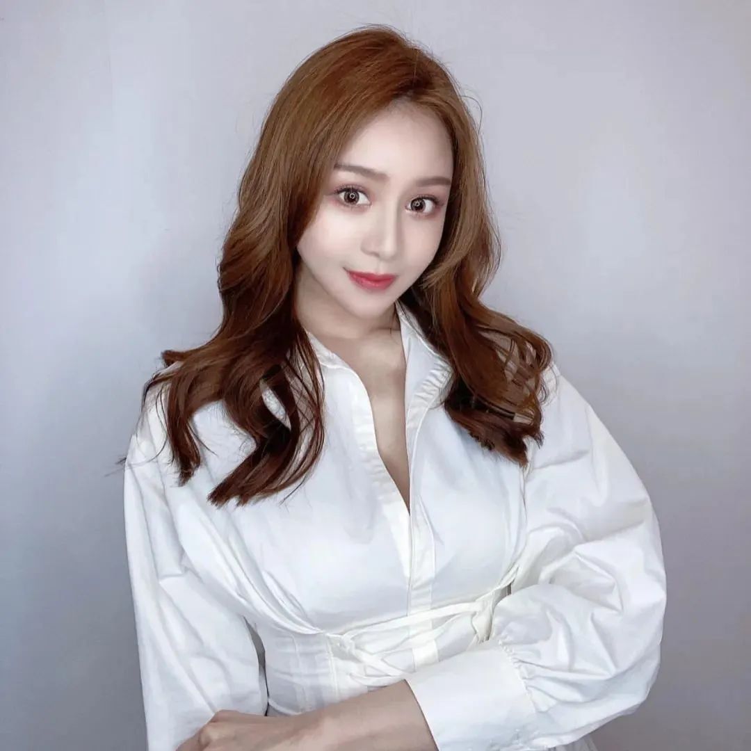 台湾网红lena，辣度指数爆表的颜值系女神
