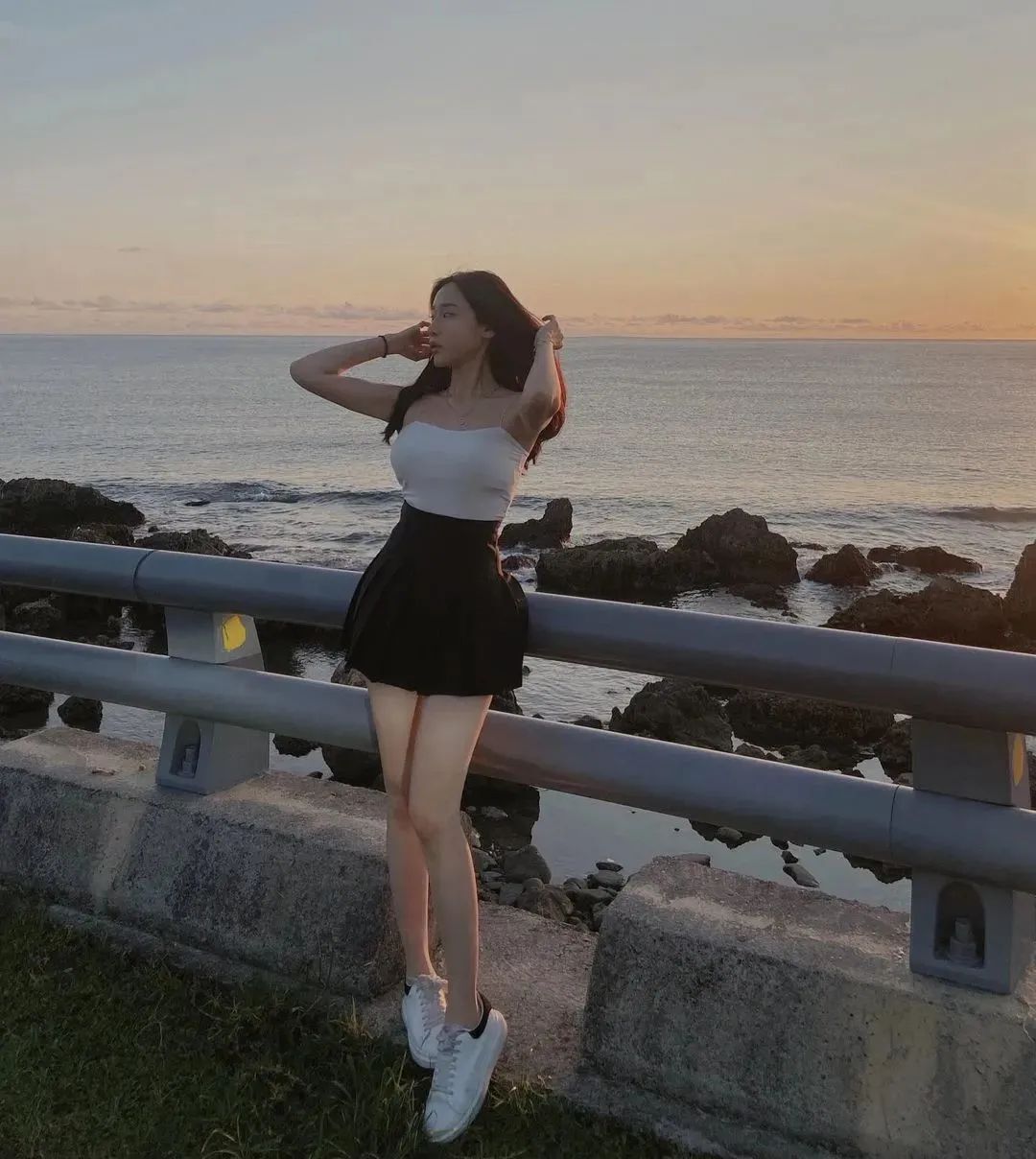 国产网红文文，甜美又性感的御姐范女神