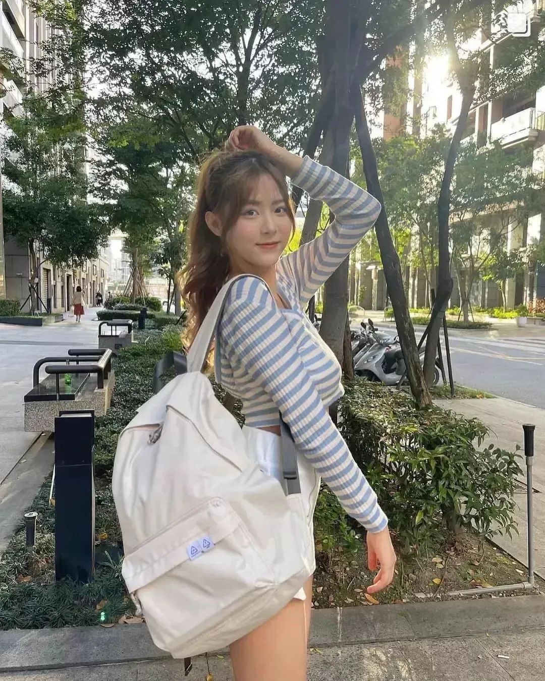 台湾网红 | 余家仪，甜美又可爱的小清新女神