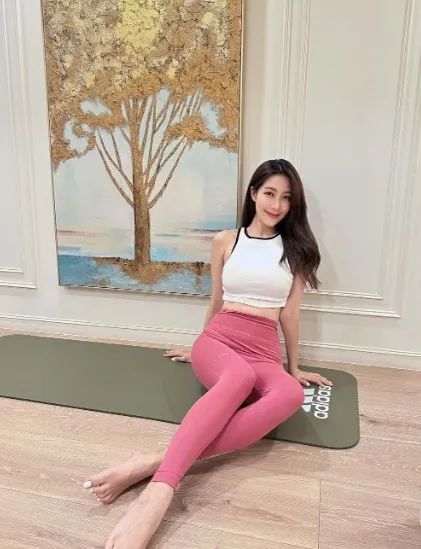 台湾网红 | 甜美又性感的顶级美女模特