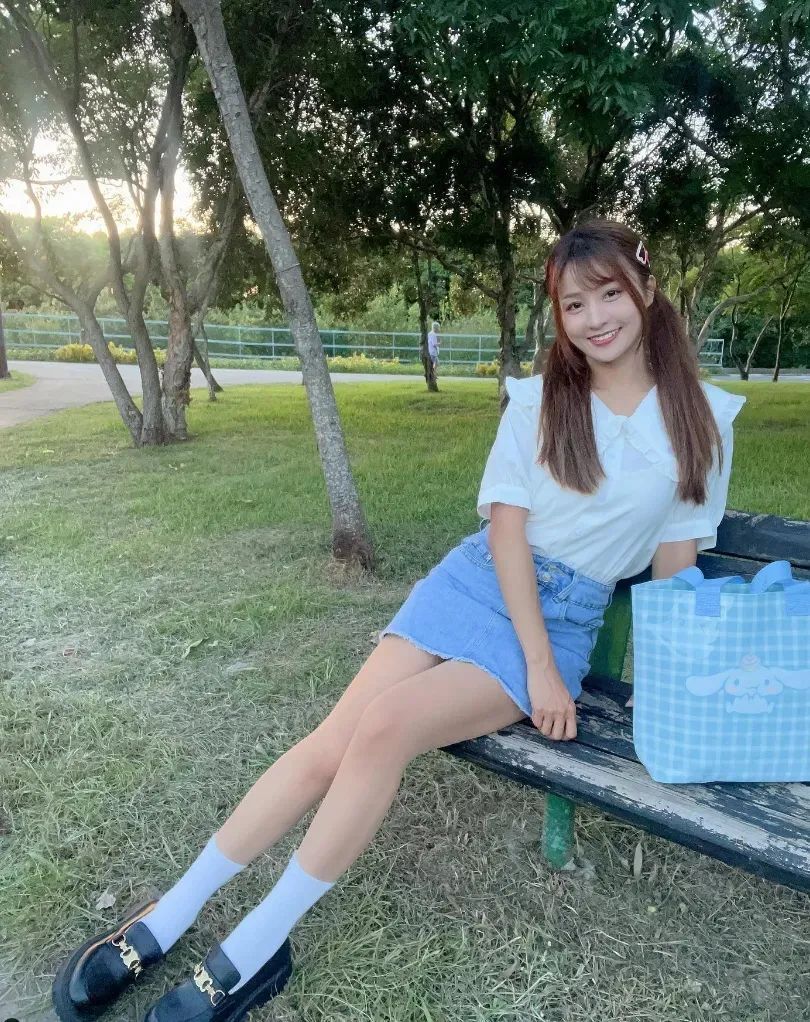 台湾网红 | 邱紫庭，清纯又可爱的啦啦队女神