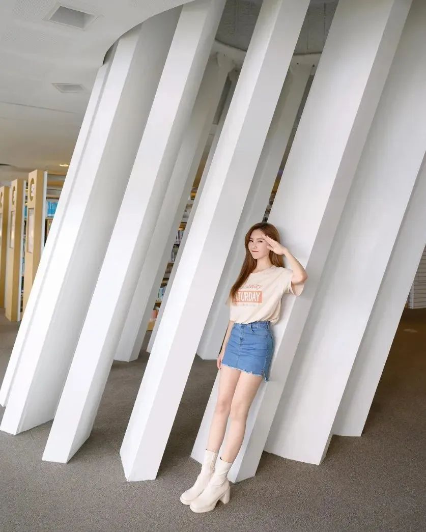 台湾极品网红！甜美又性感的时尚辣妈