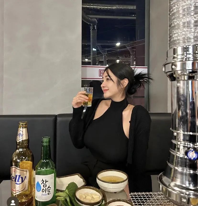 韩国网红tashayoung，辣度指数爆表的美女模特