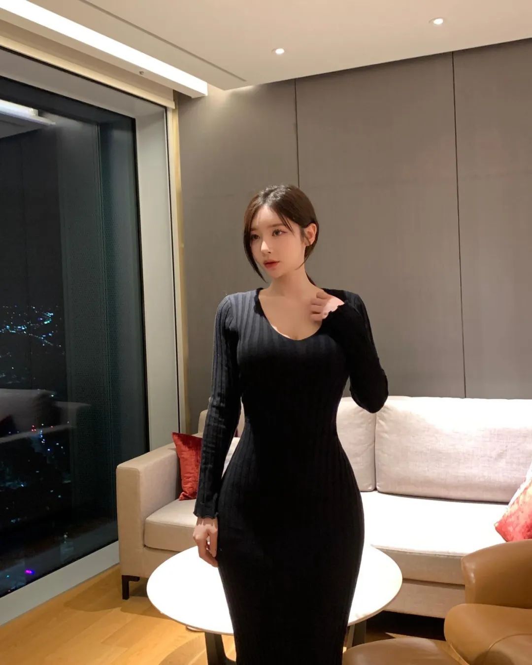 这腰臀比，还这样穿，这身材谁受得了！