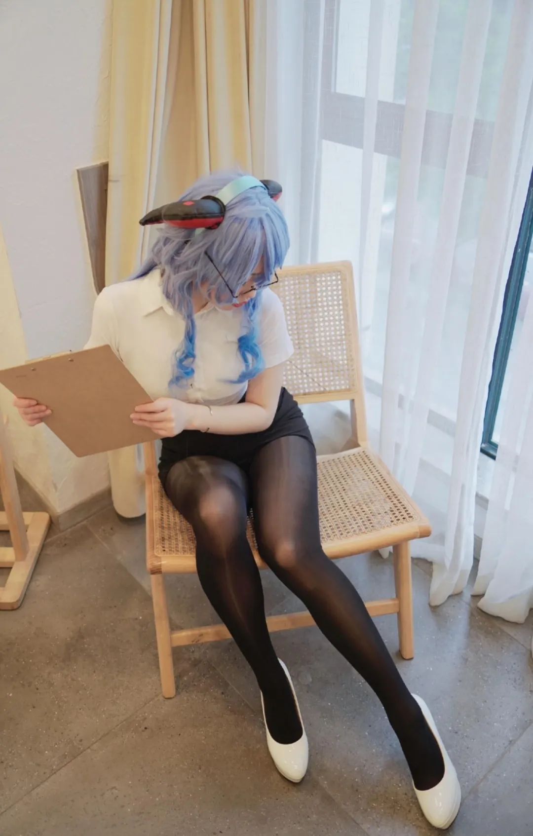 原神cos：制服+黑丝，甘雨太吸睛了！清凉装刻晴，这夜兰真是美到我心里去了！