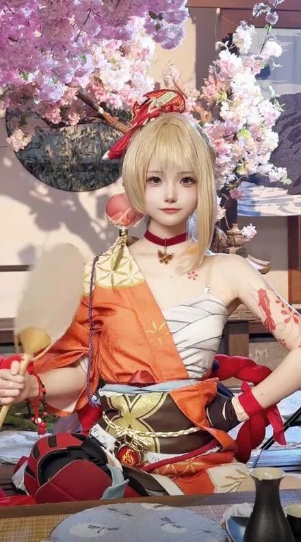 原神cos：雷神胸口拔刀一脸呆萌！芭芭拉清纯甜美！八重神子也太幼了吧？