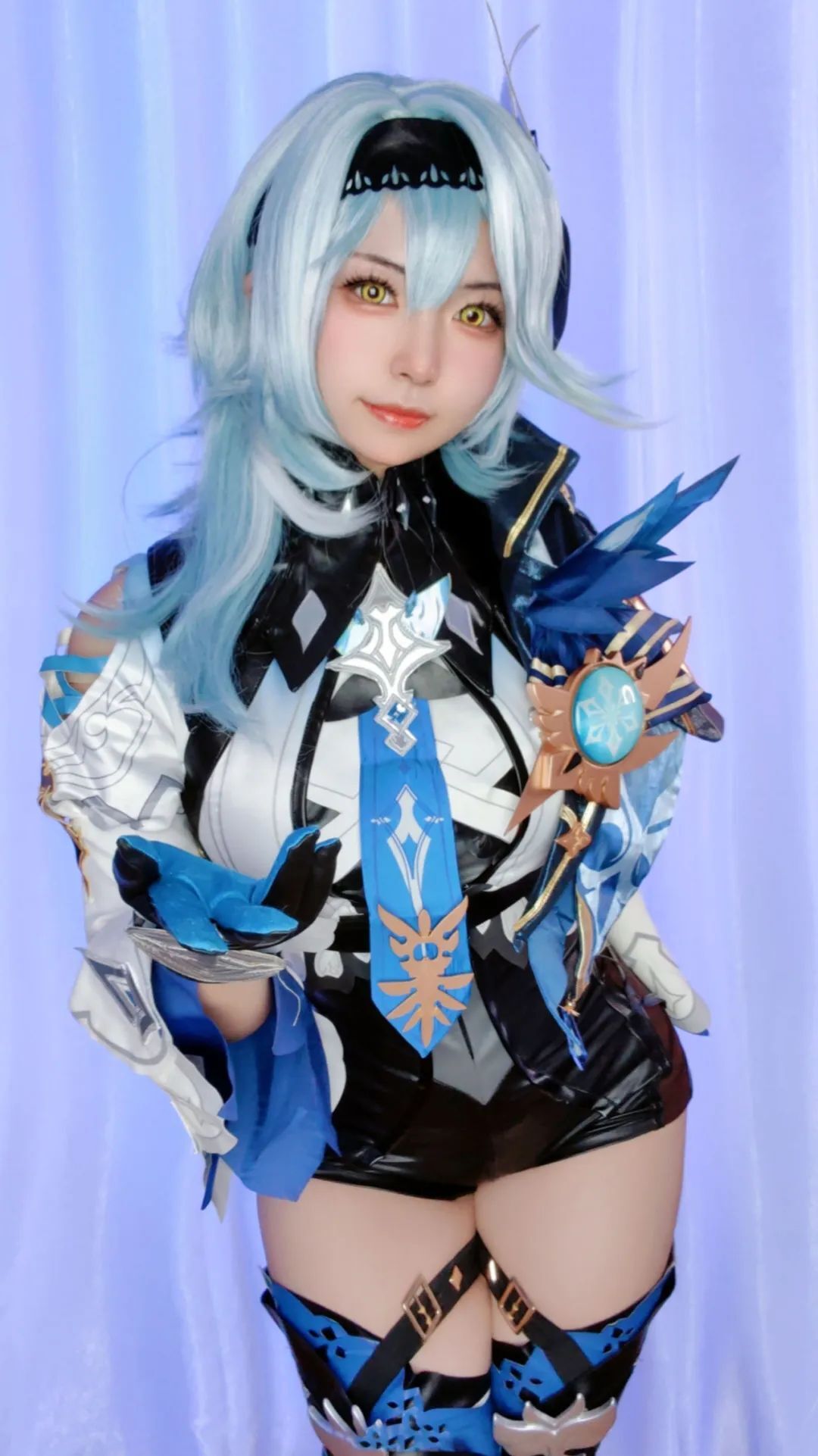 原神cos：白丝+护士装，荧妹太御了！泳装申鹤太顶！邪魅雷神，美腿性感撩人！