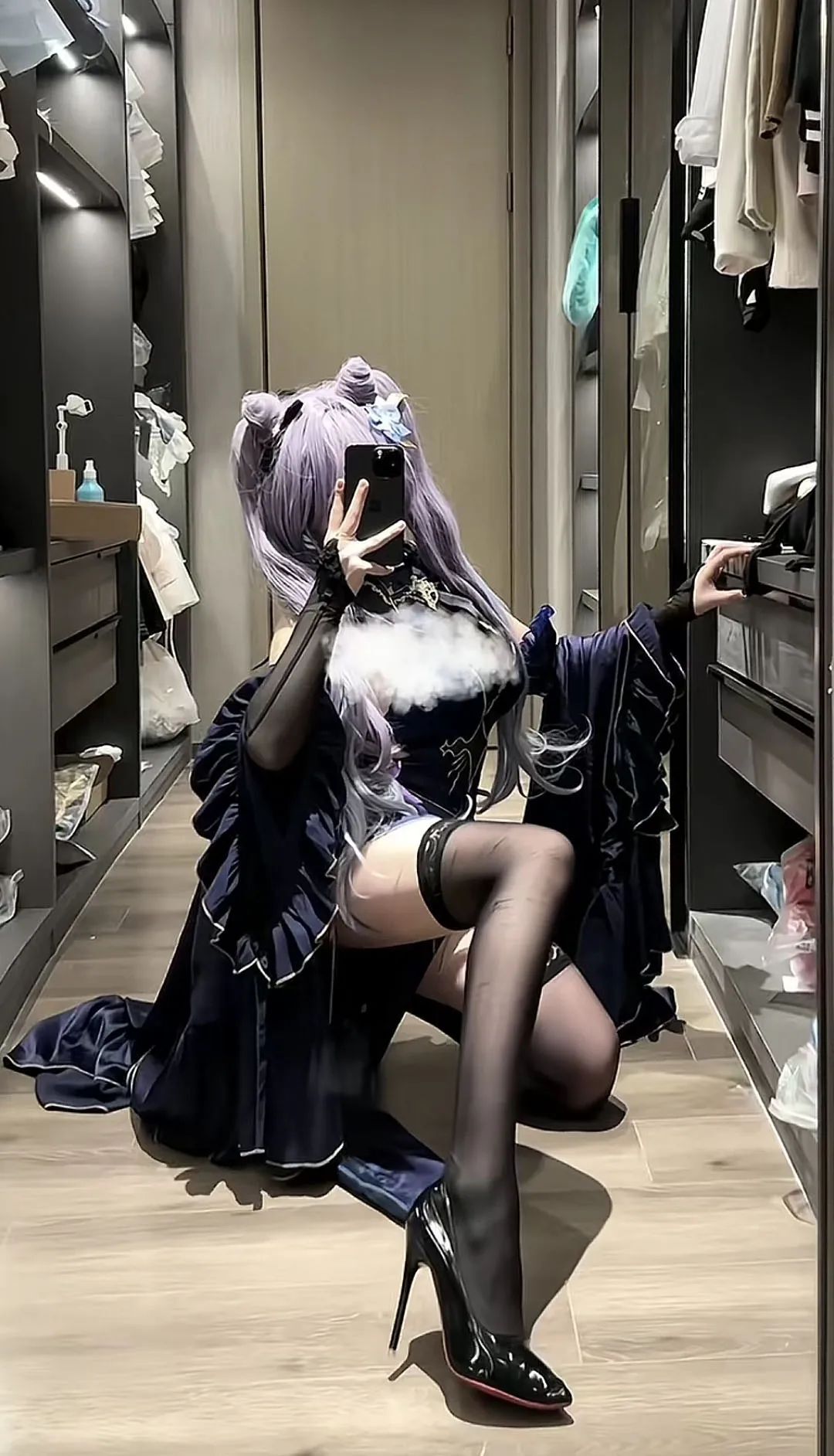 原神cos：黑丝兔女郎甘雨，黑丝旗袍申鹤太顶了！白色制服雷电将军，双马尾旗袍莫娜巨可爱！