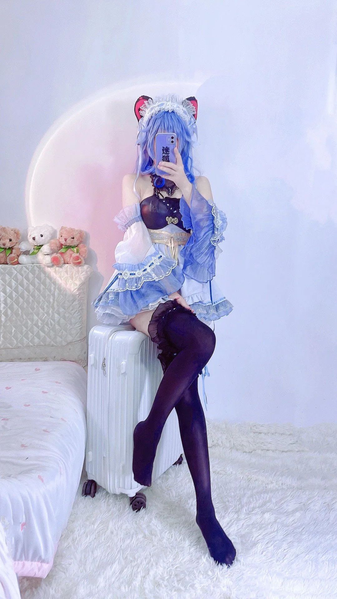 原神cos：黑丝+短裤，制服申鹤太顶了！泳装神子，女仆甘雨，小厨娘雷神让人狂喜！