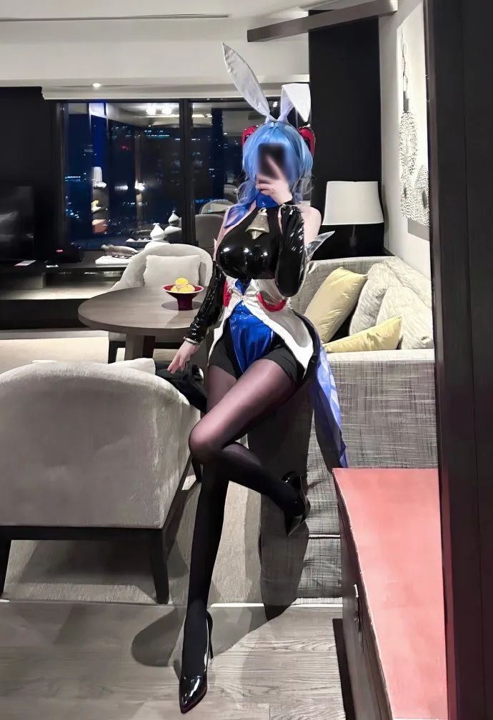 原神cos：兔女郎甘雨太顶了！黑丝旗袍莫娜！白丝女仆雷神，泳装心海真可爱！