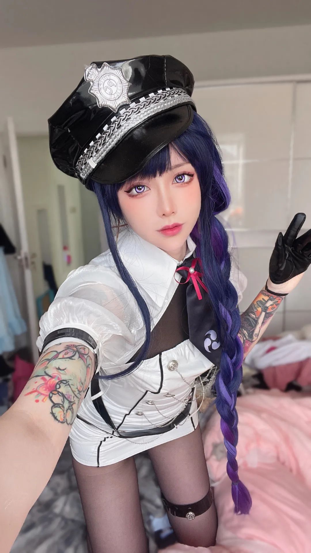 原神cos：白丝+修女服，甘雨涩气拉满！女仆雷神让玩家狂喜！赛车服申鹤太顶了！