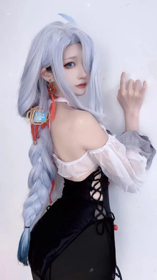 原神cos：泳装神子太美了！制服雷神，香菱变大了，白丝刻晴，女仆久岐忍让人狂喜！