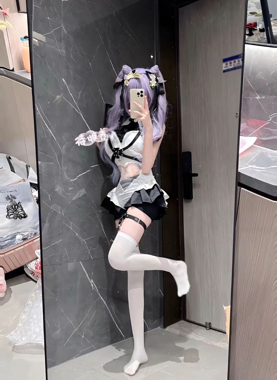原神cos：女仆装胡桃可爱爆了！黑丝制服雷神太顶级！白丝婚纱绫华让人想娶回家！