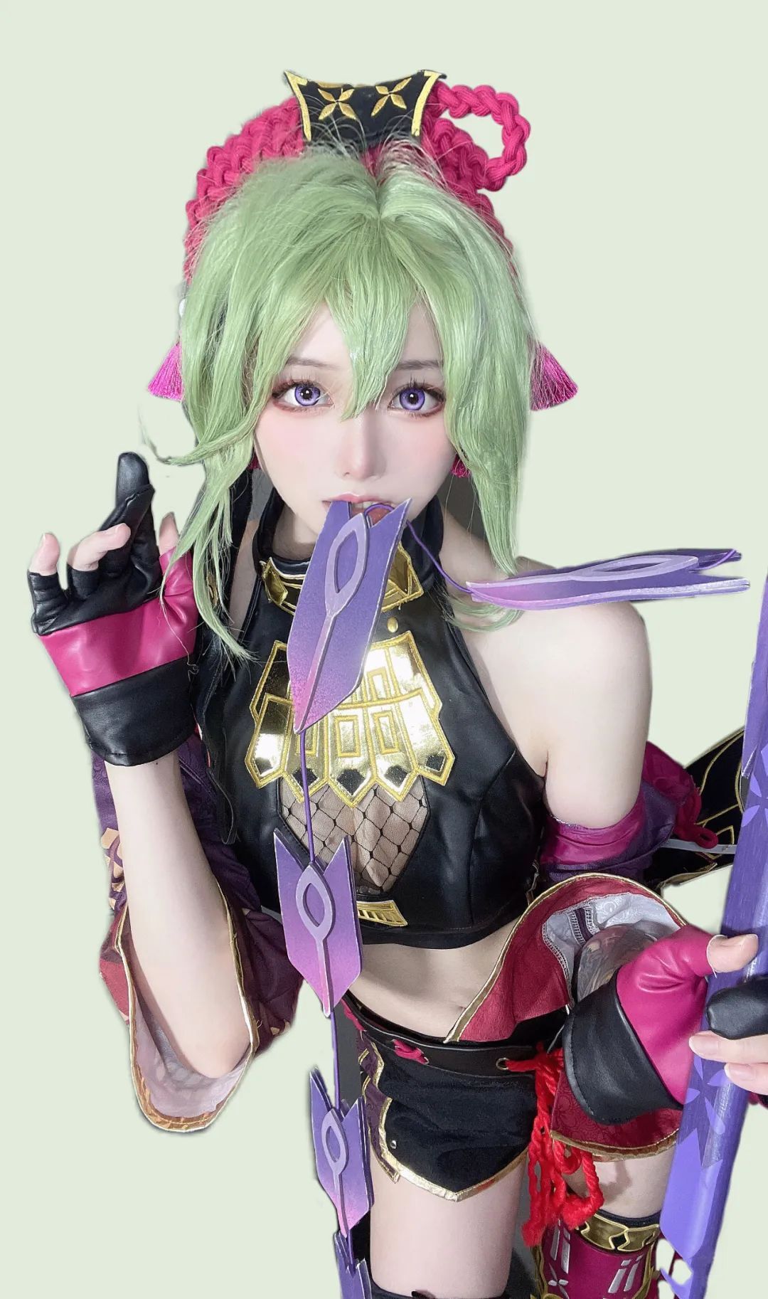 原神cos：女仆装八重神子太美了！白丝制服刻晴，黑丝旗袍申鹤，兔女郎心海让人狂喜！