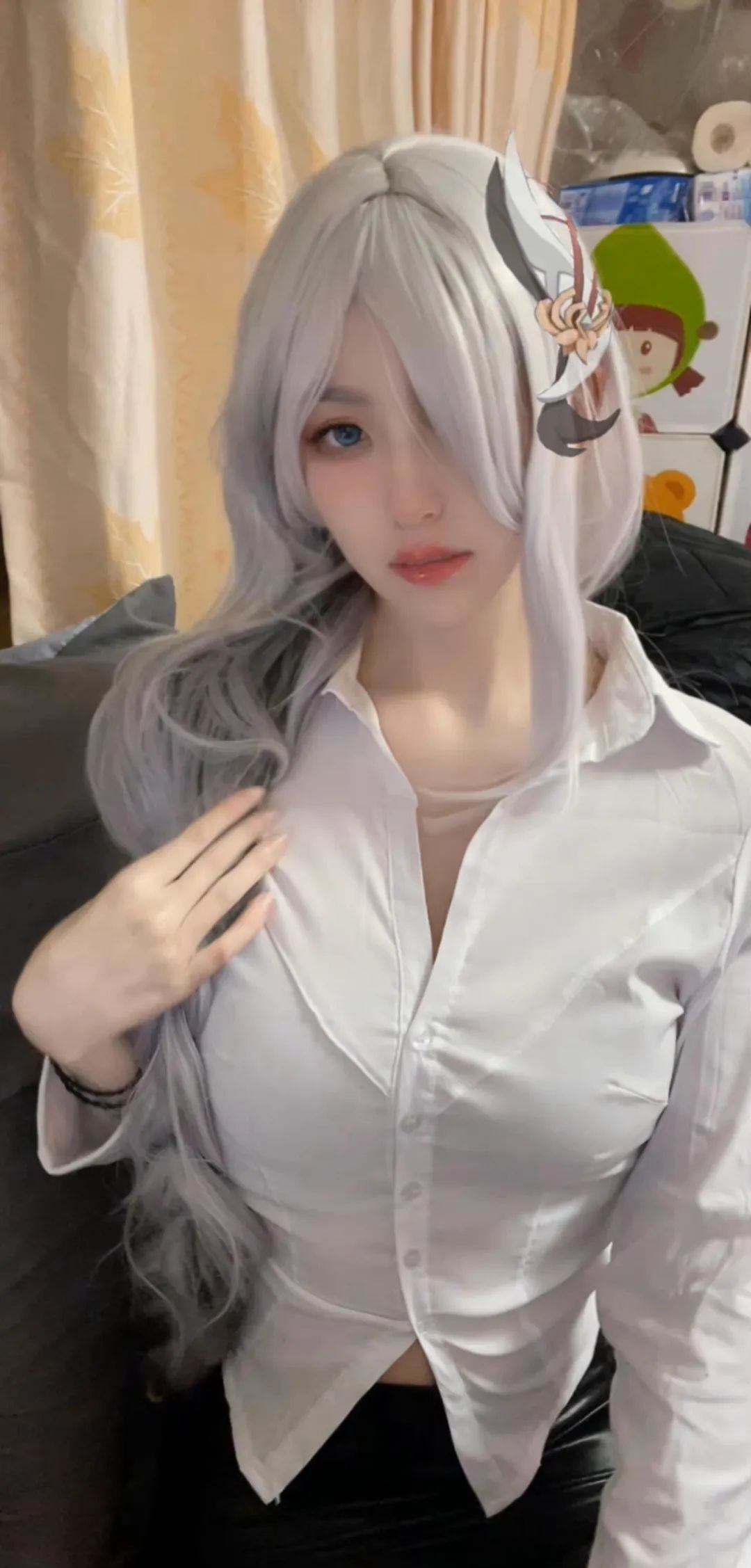 原神cos：申鹤泳装颜值太美了！制服皮裤也不错！雷神女仆装让人狂喜！夜兰姿势超赞！