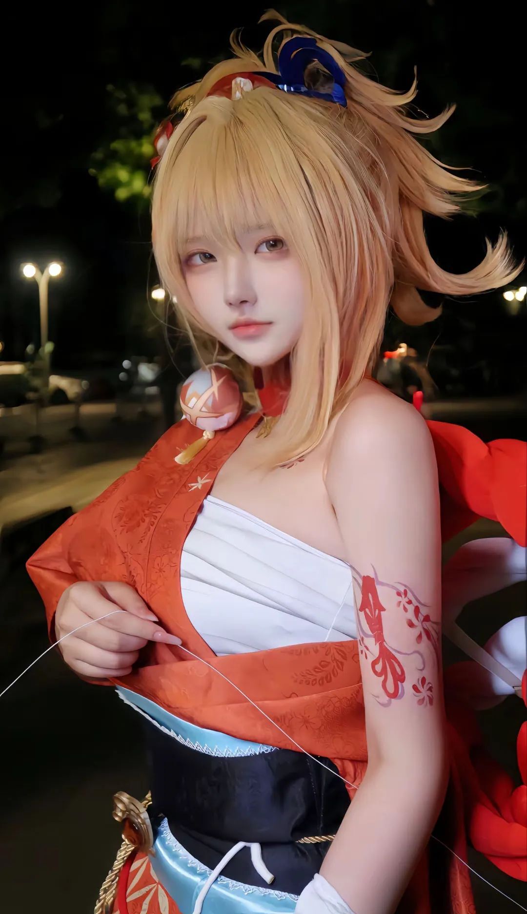 原神cos：裸足+纱裙，申鹤太成熟了！黑色和服绫华太帅气了！校服宵宫超可爱！黑丝女仆莫娜谁不爱？