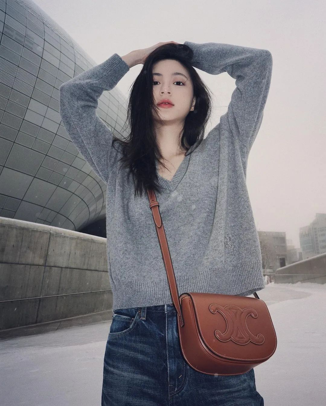 INS美女|韩国模特宋智英照片集，中性慵懒风越看越性感