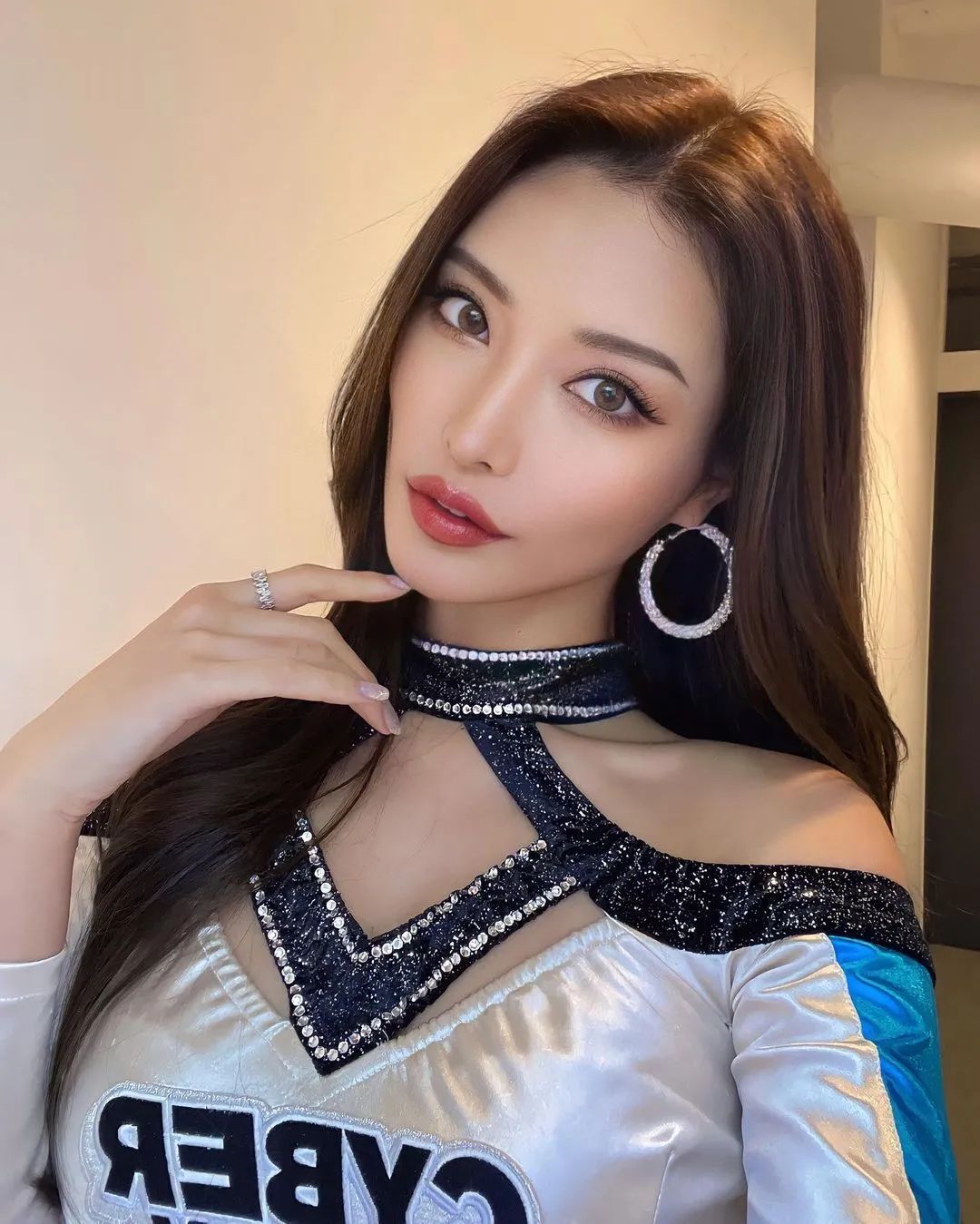 日本网红模特MIKA，婀娜身姿，完美曲线，符合对女生的所有幻想