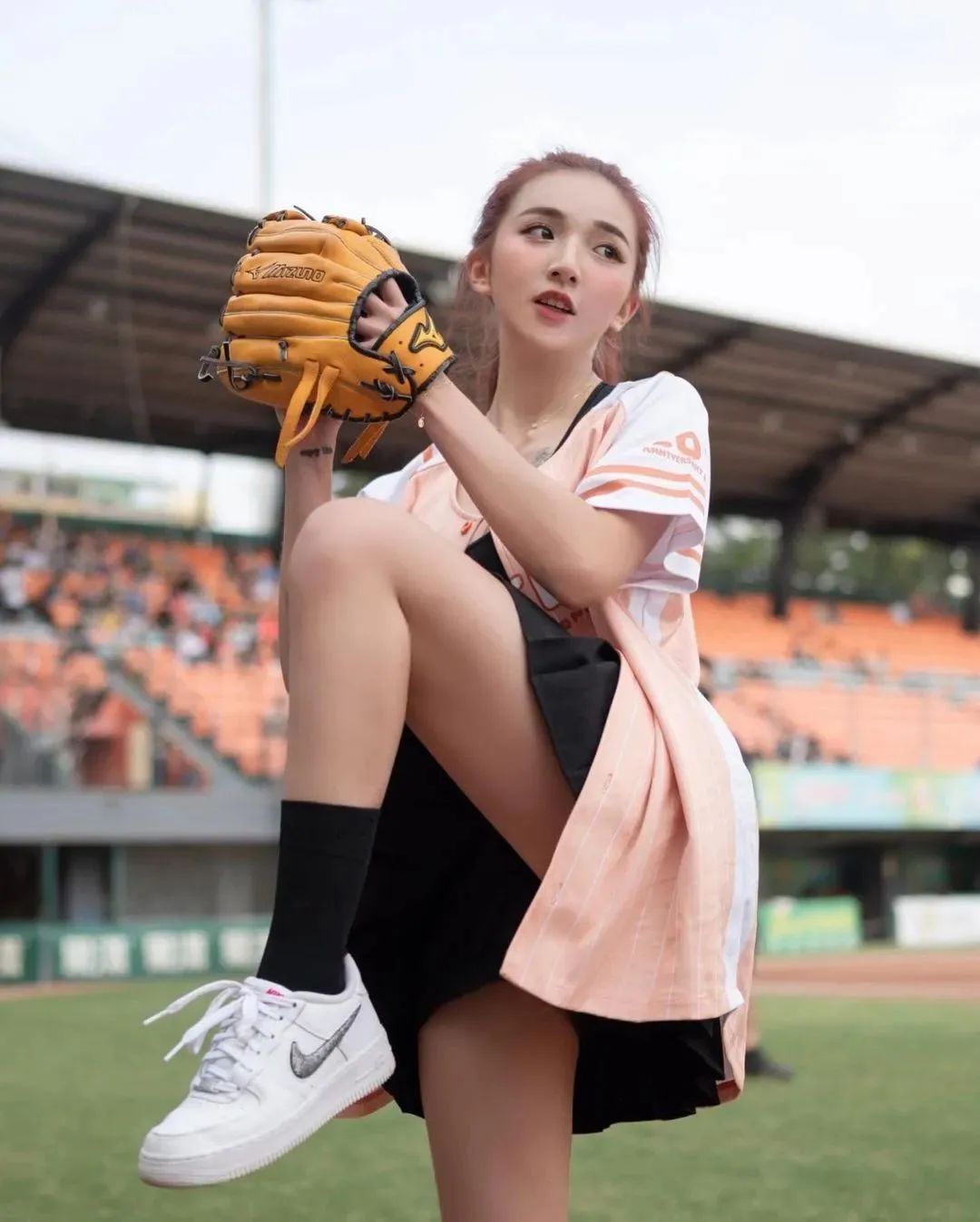 [仙女集]芙蓉如面柳如眉，对此如何不泪垂