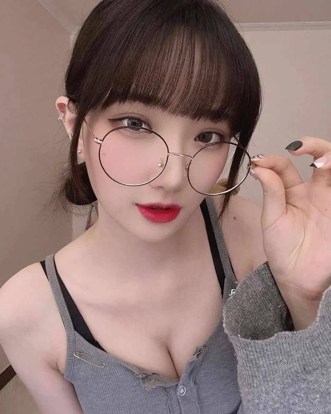 [仙女集]隔户杨柳弱袅袅，恰似十五女儿腰