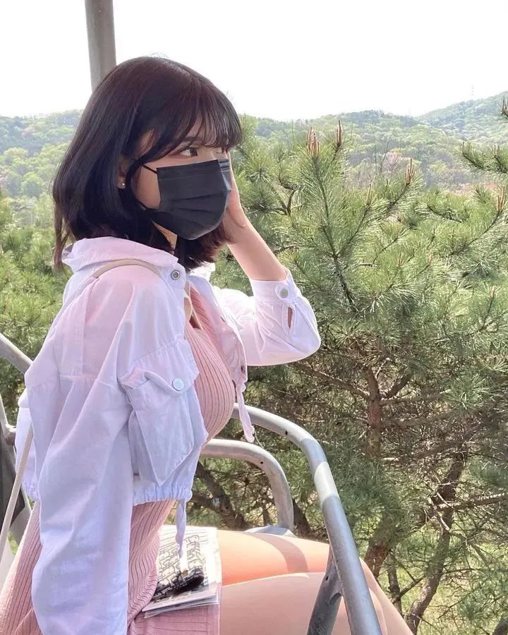 [仙女集]一双明月贴胸前，紫禁葡萄碧玉圆
