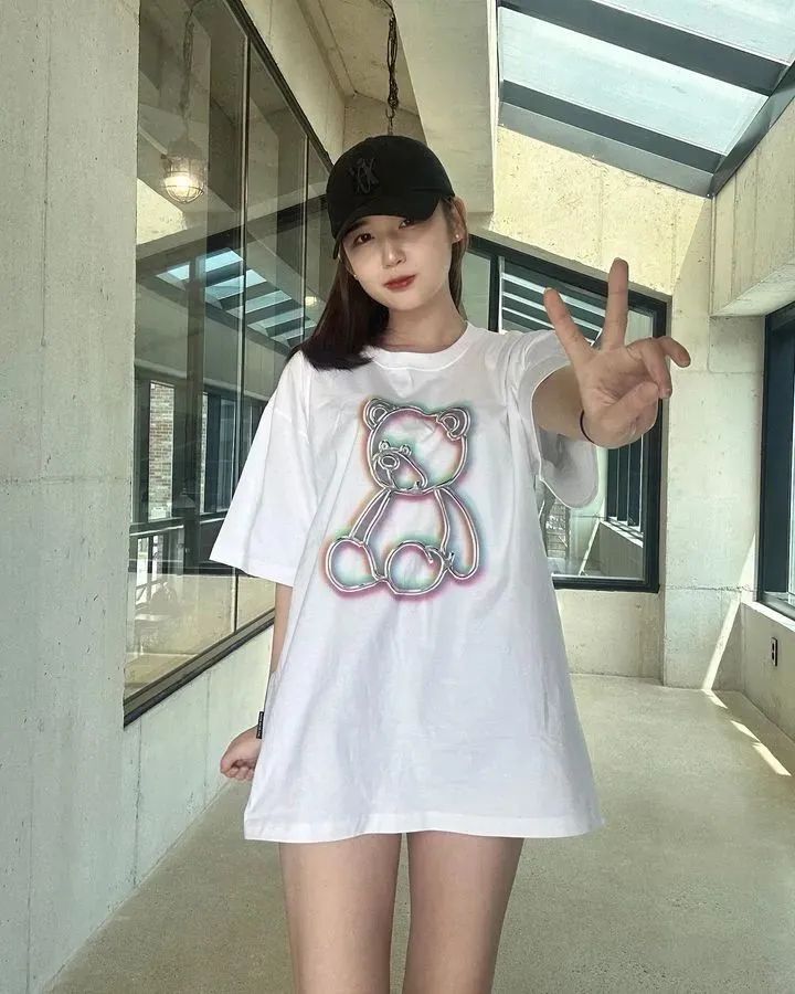 [仙女集]一双明月贴胸前，紫禁葡萄碧玉圆