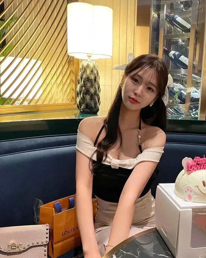 [仙女集]前凸后翘，这身材也太绝了！