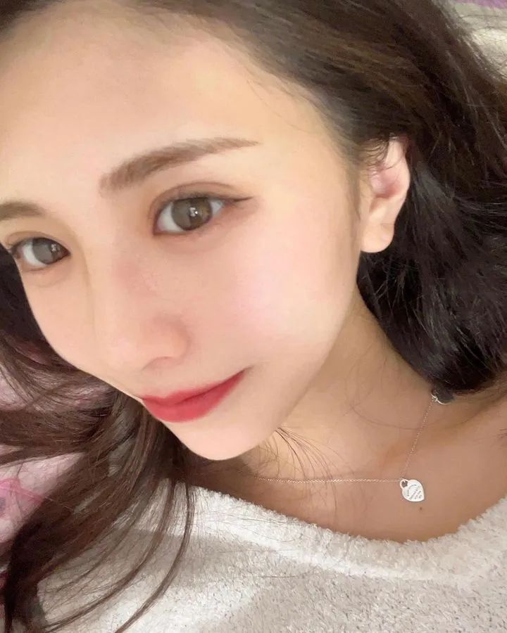 [仙女集]她腰身纤细如柳，如同旋律中高潮