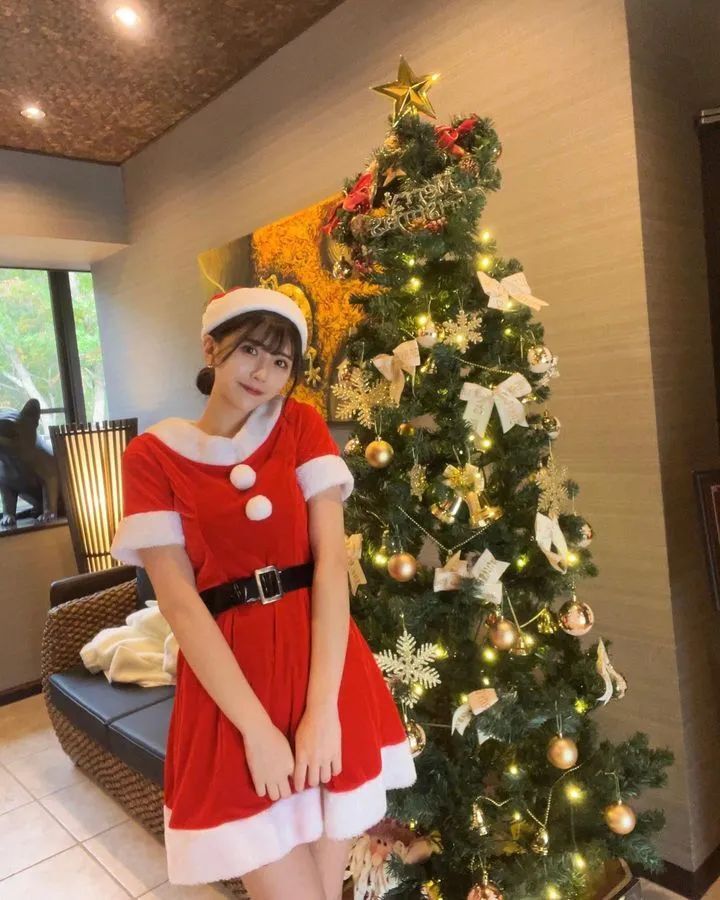 [仙女集]她腰身纤细如柳，如同旋律中高潮