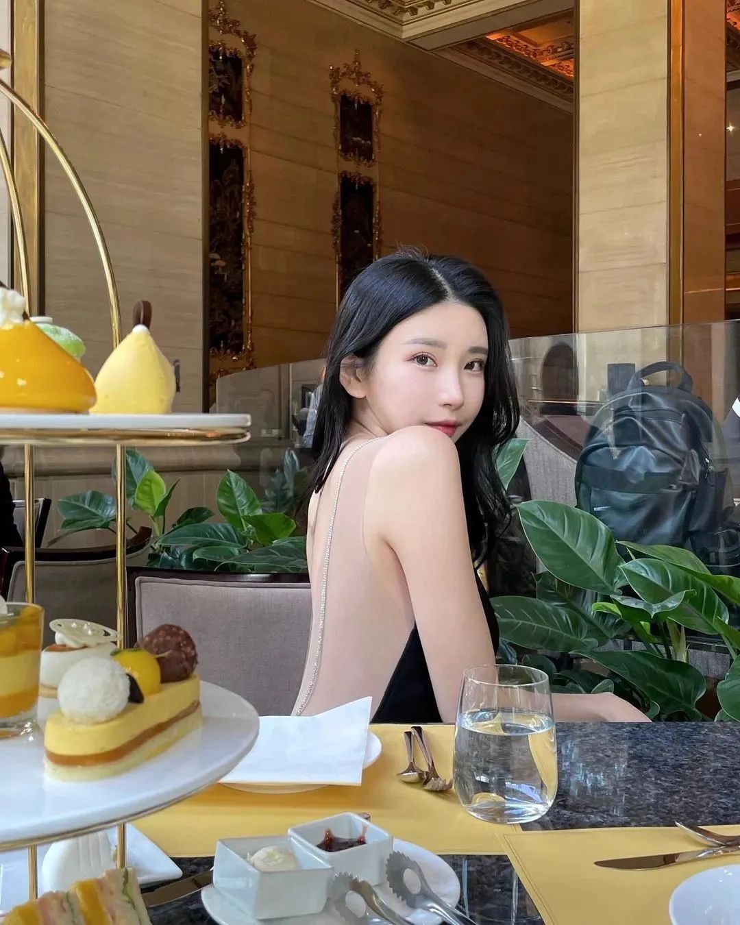 美女壁纸丨韩国网红jisoobae，神似金智秀的南韩的长腿女神