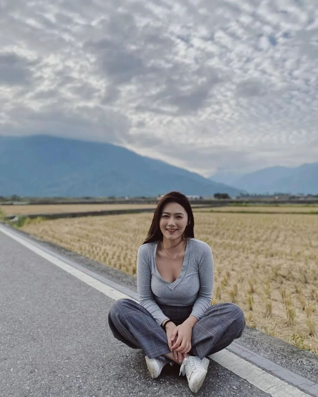 美女壁纸丨最美健身辣妹Annie，让人看了怦然心动的健身女神